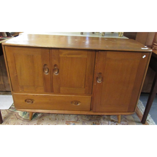 462 - Elm Ercol sideboard with blue sticker. 116 x 48 x 81cm approx.
(B.P. 21% + VAT)