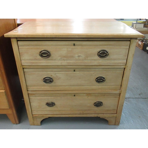 470 - Edwardian straight front bedroom chest of three drawers on bracket feet. 83 x 45 x 81cm approx.
(B.P... 