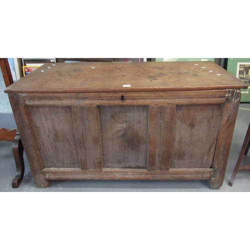 472 - 18th century Welsh oak three panel coffer on style feet.
(B.P. 21% + VAT)