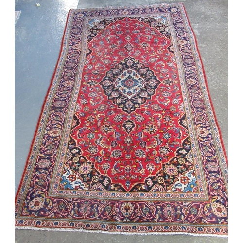 613 - Vintage Persian kashan fine woven village rug with traditional floral pattern. 275 x 150cm approxima... 