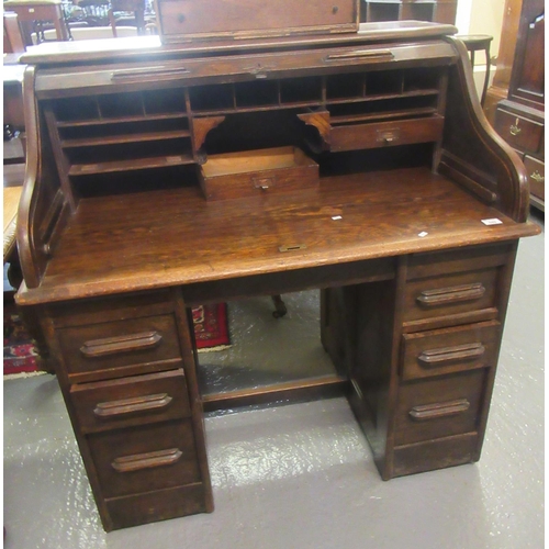 540 - Early 20th century oak 'S' roll top tambour fronted desk.
(B.P. 21% + VAT)