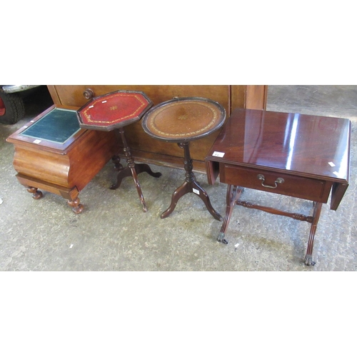 581 - Victorian walnut bedstep  commode, no longer fitted for the use of, with lift top on baluster legs, ... 