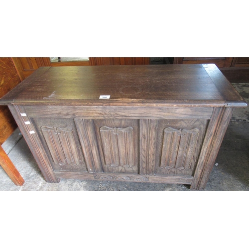 590 - Small 17th century style oak linen fold coffer. 92cm wide approx.
(B.P. 21% + VAT)