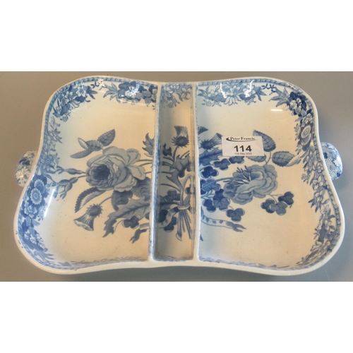 114 - Early 19th century Spode blue and white transfer printed 'Union Wreath' third pattern three-section ... 