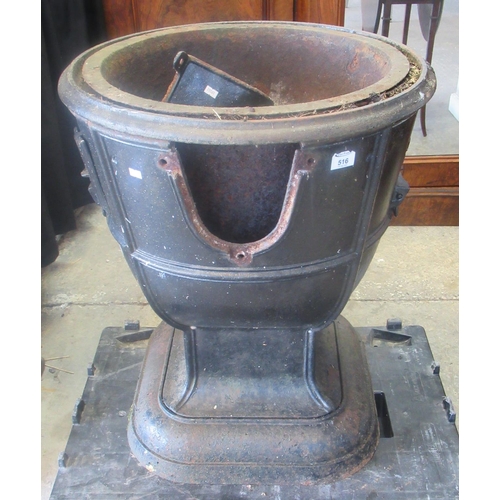 516 - Cast Iron Water boiler, marked 'The Thistle Boiler'.  
(B.P. 21% + VAT)