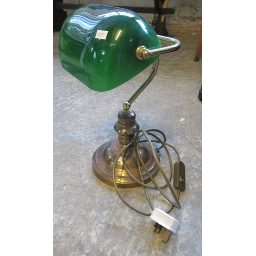 431 - Brass banker's type desk lamp with green glass shade.
(B.P. 21% + VAT)