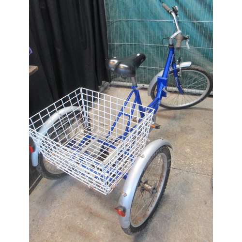 440 - Viking Classic trike cycle with carrying basket and six speed gears.
(B.P. 21% + VAT)