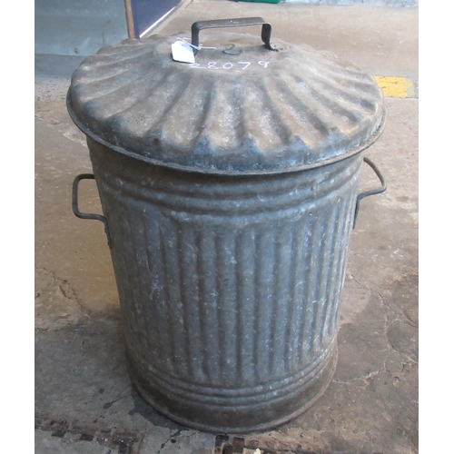 462 - Vintage galvanised lidded two handled bin.  
(B.P. 21% + VAT)