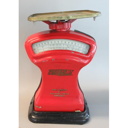 88 - Vintage Avery cast iron postal scales.  
(B.P. 21% + VAT)