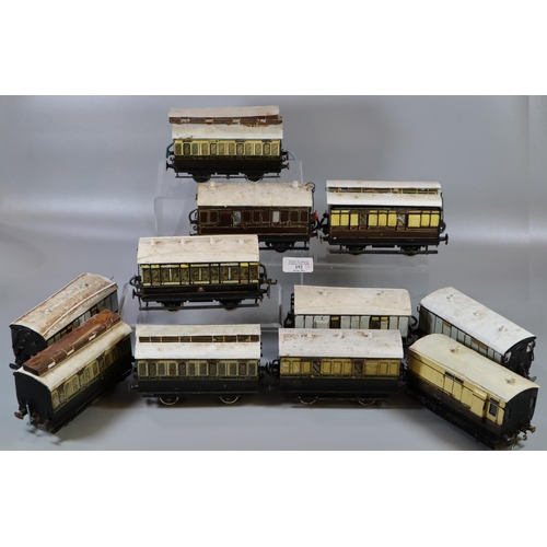 192 - A collection of eleven Great Western Railway O gauge 19th century design four wheeled kit built carr... 