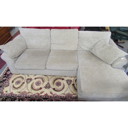 552 - Modern 'Next' beige corner sofa.
(B.P. 21% + VAT)