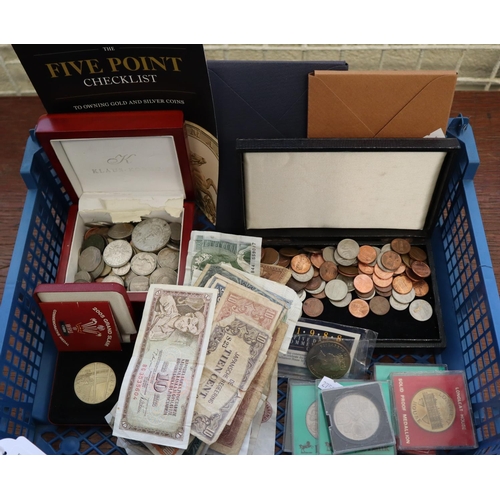 191 - Collection of GB and Foreign coinage and bank notes, to include: 2005 'Grand Slam' commemorative med... 