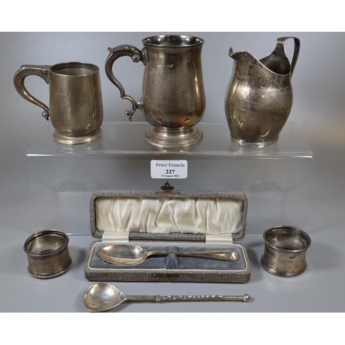 227 - Collection of small silver items, to include: Georgian baluster shaped tankard 6.2 troy ozs, another... 