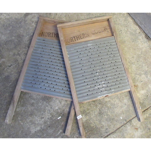 585 - Two Northern Queen vintage washboards.  (B.P. 21% + VAT)