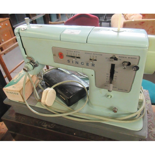 473 - Singer model 34B electric sewing machine.  (B.P. 21% + VAT)