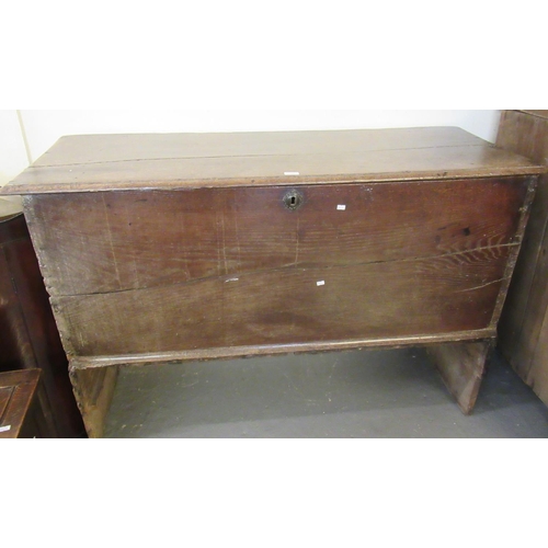 550 - Late 18th/ early 19th century Welsh oak coffer or grain bin.  (B.P. 21% + VAT)