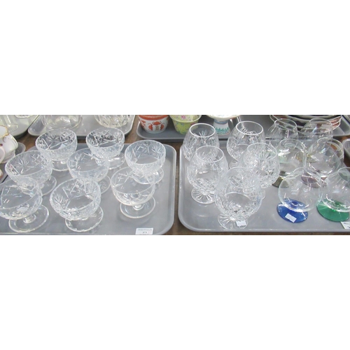 373 - Two trays of glassware to include; moulded and cut glass dessert bowls, brandy balloons etc. (2)
(B.... 