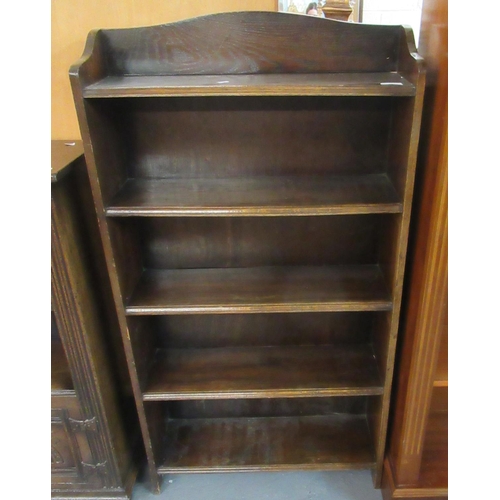 470 - Early 20th century oak five shelf open book case.  62cm wide approx.   (B.P. 21% + VAT)