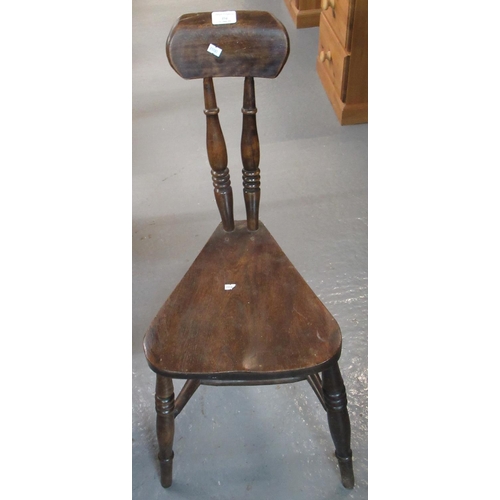 494 - Early 20th century elm and beech spinning chair with turned supports and triangular seat.   (B.P. 21... 