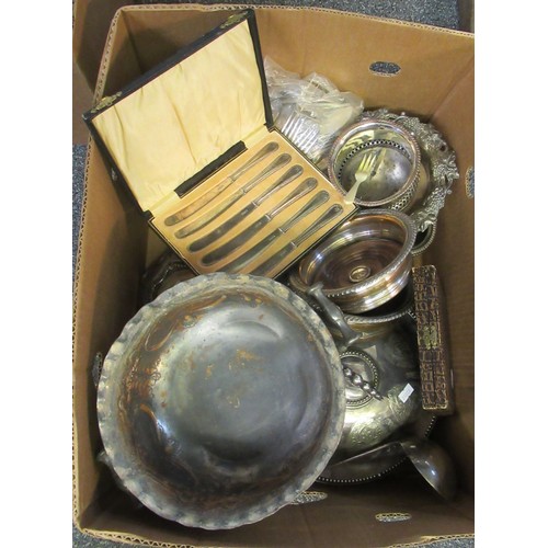 344 - Box of metalware mostly silver plate to include; wine coasters, centre bowl, ladle, pepperette, boxe... 