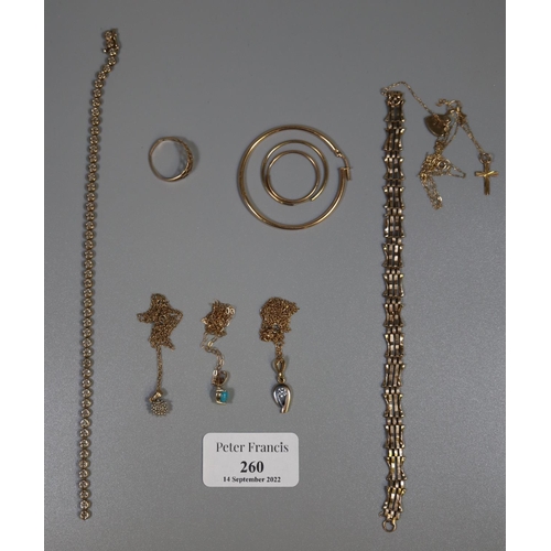 260 - Group of 9ct gold and other yellow metal jewellery items, various. 17.6g approx. 
(B.P. 21% + VAT)