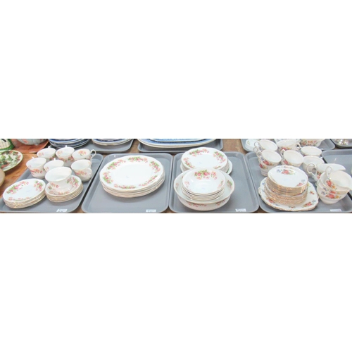 386 - Three trays of Queens fine bone china 'Woman and Home' design tea and dinnerware items. Together wit... 