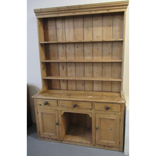 468 - 19th Century pine two stage rack back dog kennel farmhouse dresser. 
(B.P. 21% + VAT)