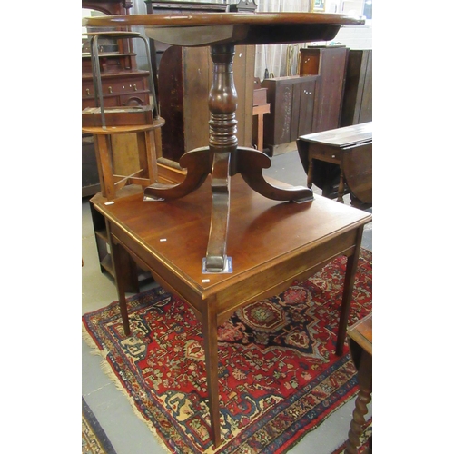 474 - 19th century mahogany pedestal snap top dining table with baluster turned pillar on tri form base, 8... 