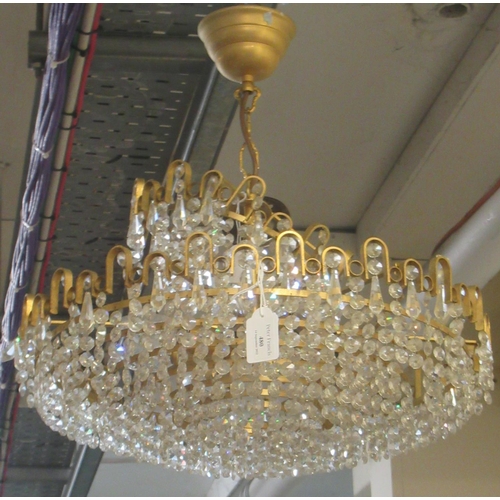 480 - Modern gilt metal and glass chandelier. 
(B.P. 21% + VAT)