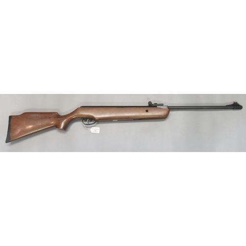 185 - An SMK 19-18 .22 break action air rifle with three quarter length wooden stock. 
(B.P. 21% + VAT)