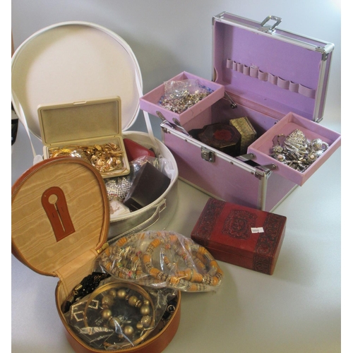 208 - Collection of jewellery boxes with assorted costume jewellery, Colibri lighter etc. 
(B.P. 21% + VAT... 