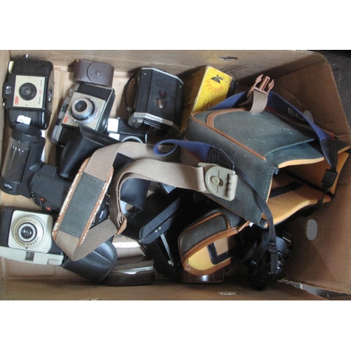 375 - Box of assorted cameras and camera equipment to include; Ilford Sporti 4 camera, various Kodak Brown... 