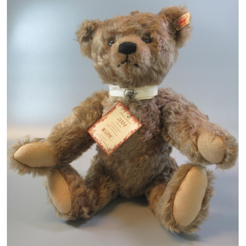 75 - Steiff 'British Collectors Teddy Bear 2004'.  Caramel, 38cm in original box and COA.   (B.P. 21% + V... 