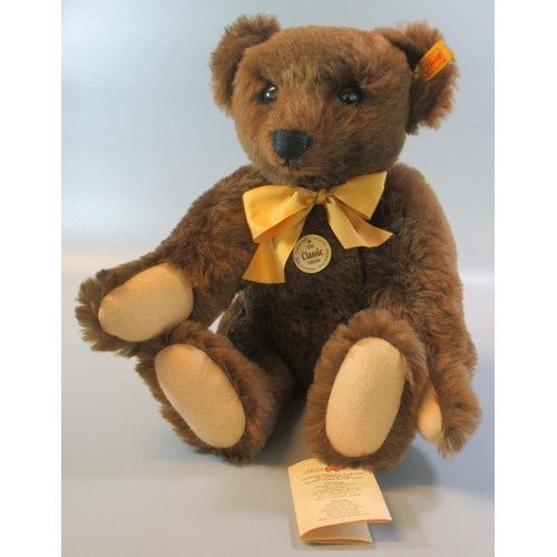 91 - Steiff 1909 'Classic Teddy Bear'.  (B.P. 21% + VAT)