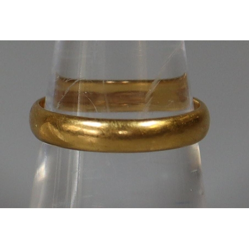 248 - 22ct gold wedding ring.  Ring size N.  Approx weight 3.6 grams.
(B.P. 21% + VAT)