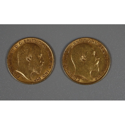 268 - Edward VII 1902 half sovereign and an Edward VII 1904 half sovereign.  Approx weight in total 8 gram... 