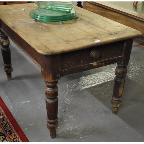 545 - Victorian pine double drawer farmhouse table on baluster turned legs.