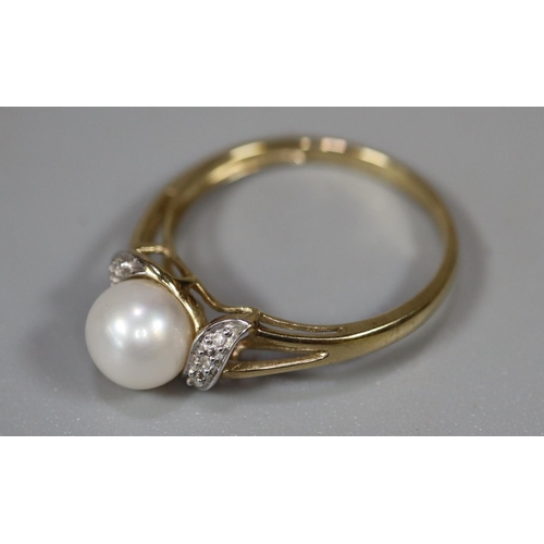 221 - 9ct gold cultured pearl and diamond ring.  Ring size O.  Approx weight 1.9 grams.
(B.P. 21% + VAT)