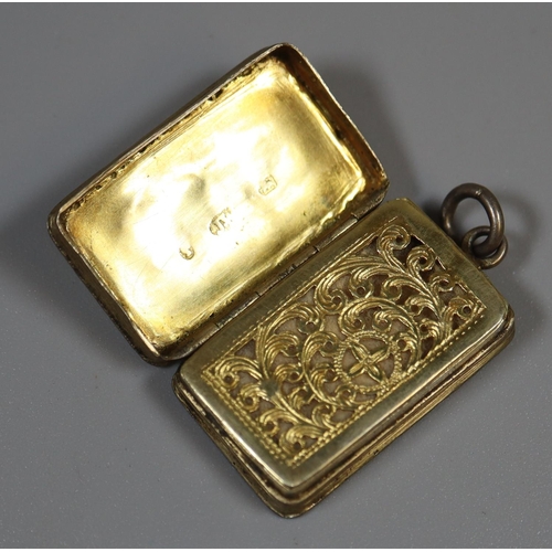 293 - Early 19th century Birmingham silver vinaigrette with engraved decoration and gilded and pierced int... 