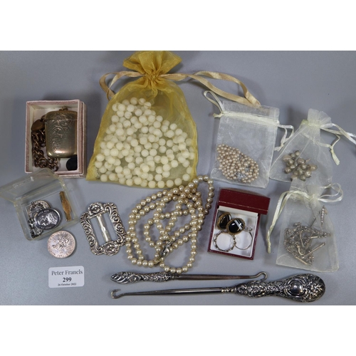 299 - Collection of silver and costume jewellery including a pair of 1930s silver and paste long chandelie... 