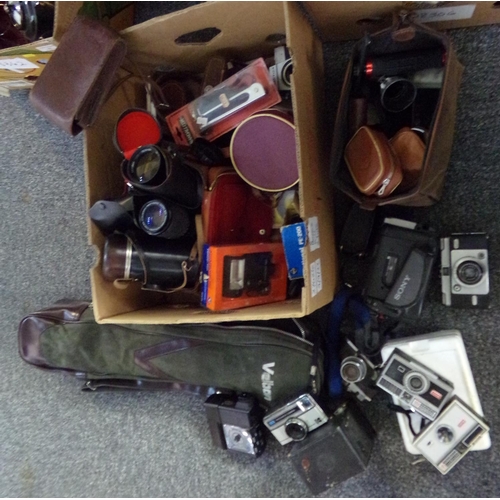 360 - Box of cameras and camera equipment to include: cased tripod, cameras: Helina Anastigmat 35X, Kodak ... 