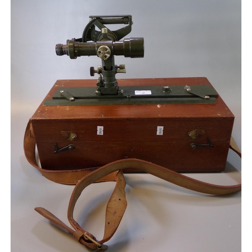 88 - World War II military surveyor's scope No. 34016. In original mahogany box.
(B.P. 21% + VAT)