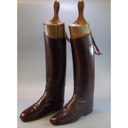 104 - Pair of vintage leather Royal Horse Artillery riding boots with wooden trees.  (B.P. 21% + VAT)