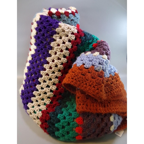 173 - Multi coloured crochet vintage woolen blanket.  (B.P. 21% + VAT)