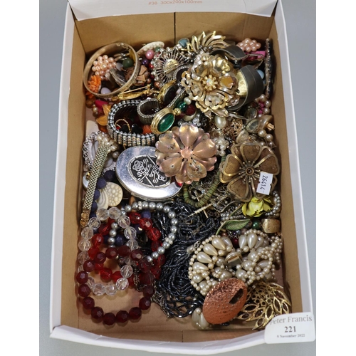 221 - Shoe box of assorted costume jewellery, to include: bangles, bracelets, brooches, dress watches etc.... 