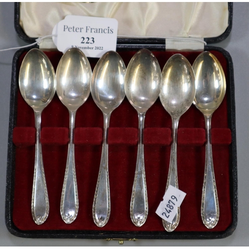 223 - Set of six silver Viner's of Sheffield teaspoons in original case.  2.7 troy ozs.  (B.P. 21% + VAT)