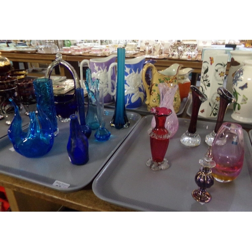 350 - Three trays of mainly glassware to include: various vases; Swedish glass, coloured glass, Murano sty... 