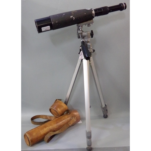 450 - Hertel & Reuss telescope on a Velbon folding tripod stand. The telescope with its original leather c... 