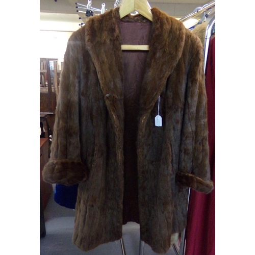 488 - Vintage Dark brown vintage fur coat. 
(B.P. 21% + VAT)