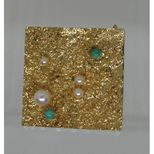 358 - A modern 9ct textured gold brooch set with pearls and turquoise.  Approx weight 8 grams.
(B.P. 21% +... 